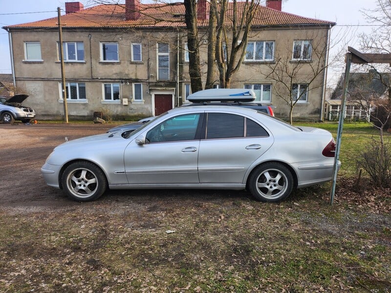 Фотография 5 - Mercedes-Benz 211 2002 г Седан