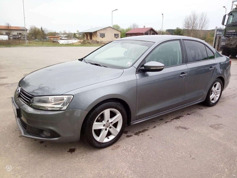 Nuotrauka 1 - Volkswagen Jetta 2011 m Sedanas