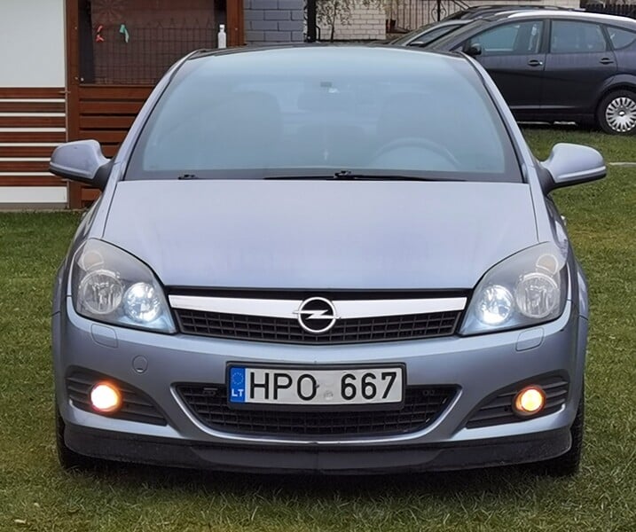 Фотография 2 - Opel Astra H 2010 г