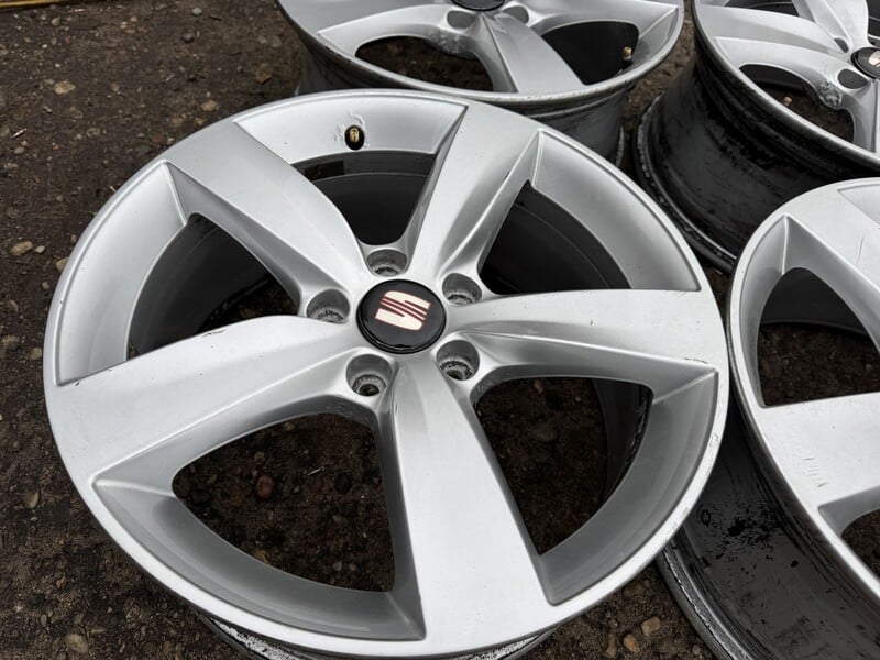 Photo 2 - Seat Siunciam, 7J ET39 light alloy R17 rims