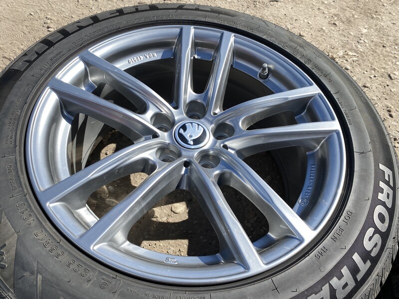 Photo 5 - Skoda Siunciam, 7,5J ET27 light alloy R17 rims