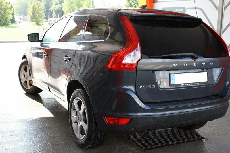 Photo 3 - Volvo XC60 2010 y Off-road / Crossover