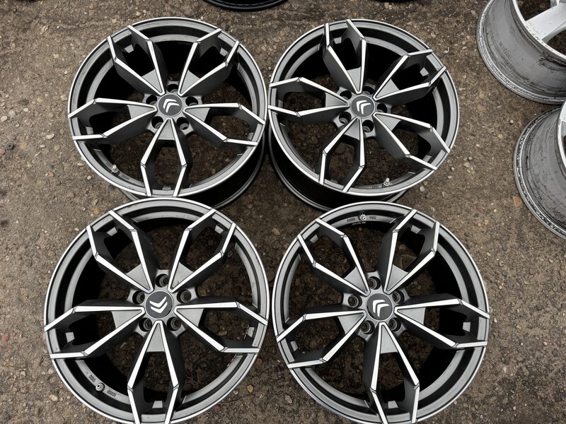 Photo 1 - Citroen Siunciam, 8J ET40 light alloy R18 rims