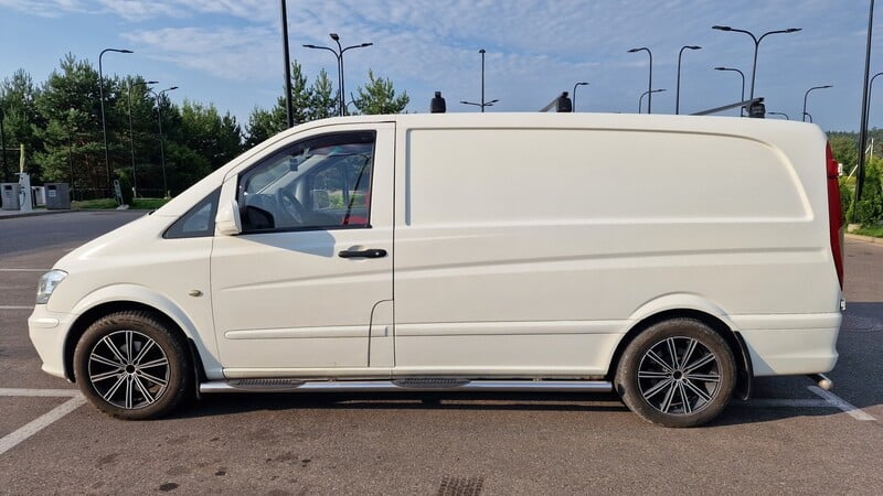 Photo 2 - Mercedes-Benz Vito 2011 y Heavy minibus