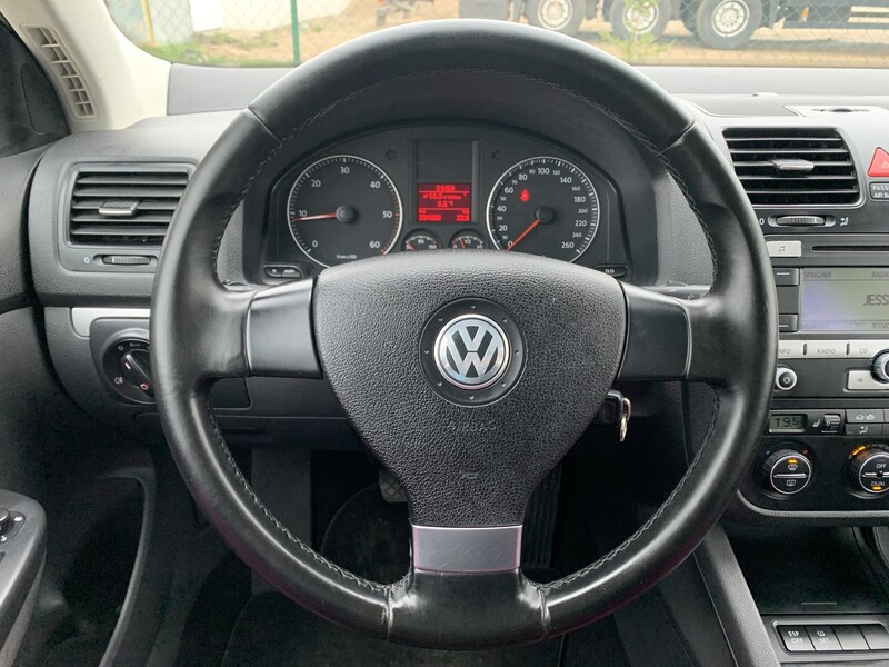 Photo 17 - Volkswagen Golf 2008 y Hatchback