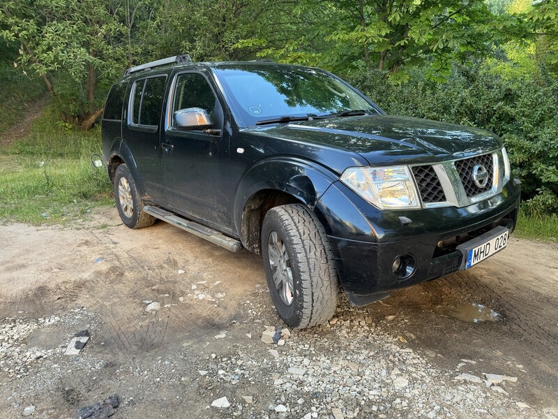 Nissan Pathfinder III 2005 y