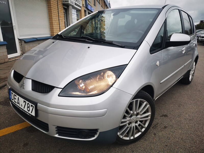 Mitsubishi Colt T.A  Dviems metamas 2007 y