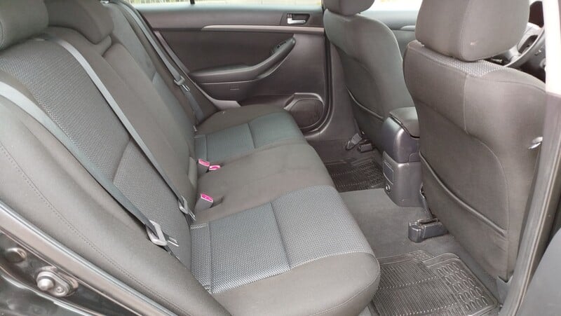 Photo 20 - Toyota Avensis II D-4D Prestige 2008 y