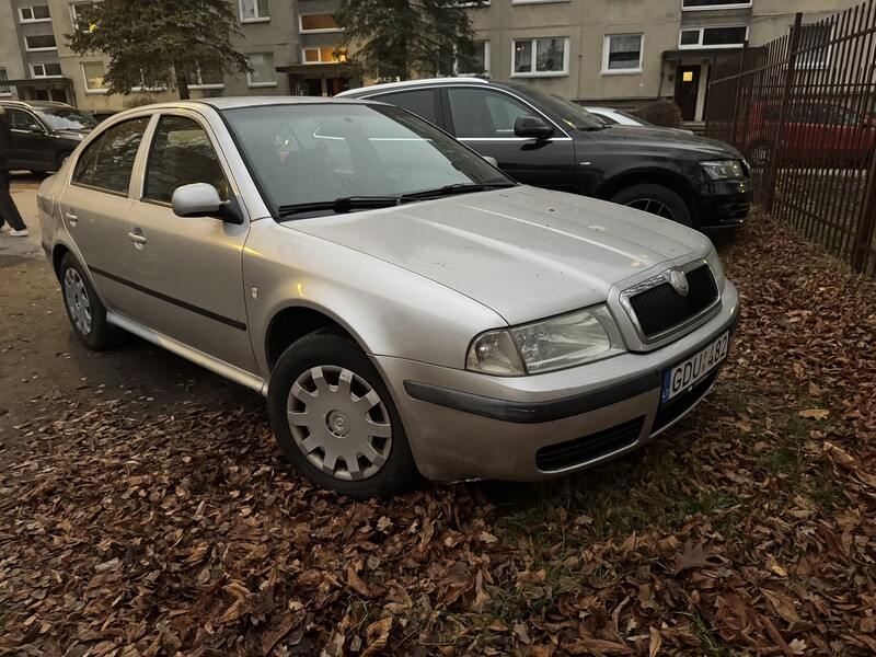 Photo 2 - Skoda Octavia 2001 y Hatchback