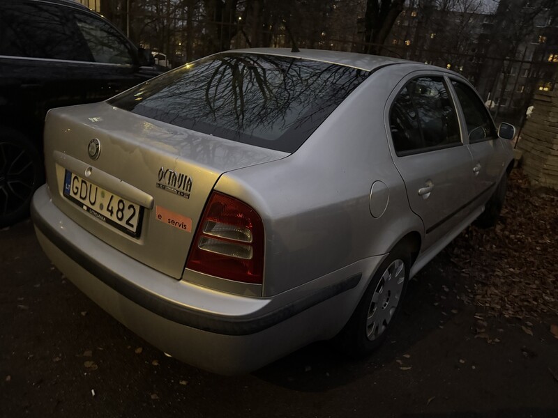 Photo 4 - Skoda Octavia 2001 y Hatchback