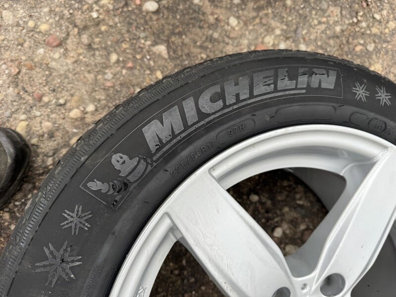 Фотография 8 - Michelin Siunciam, 4mm  R17 зимние шины для автомобилей