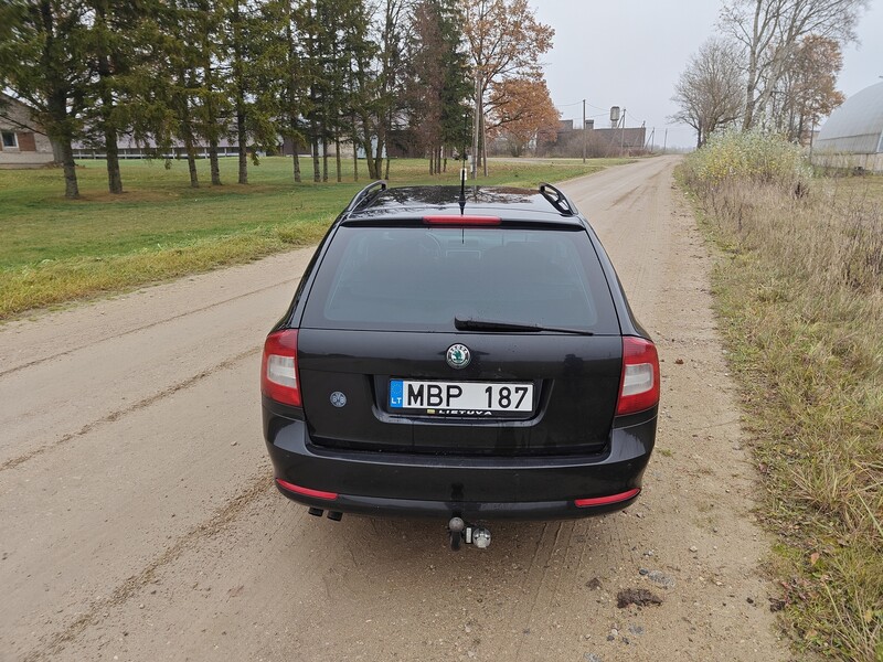 Фотография 5 - Skoda Octavia 2010 г Универсал