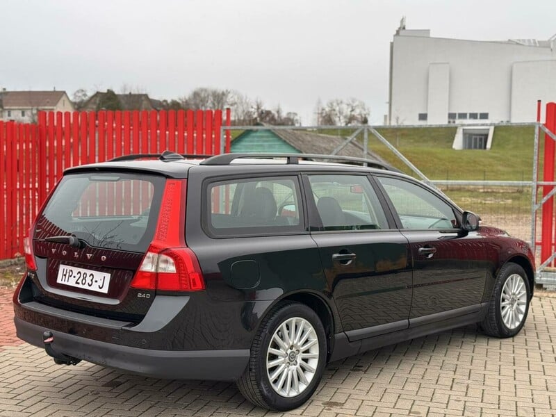 Photo 5 - Volvo V70 III 2010 y