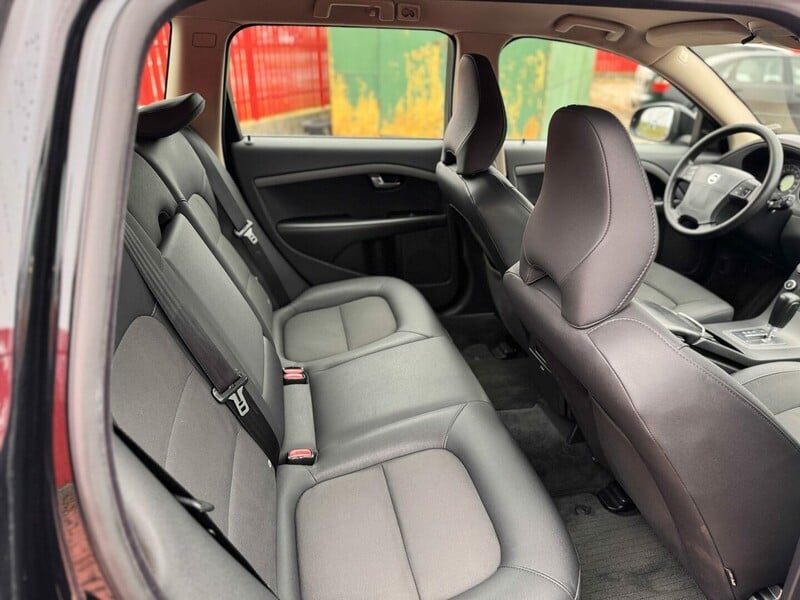 Photo 12 - Volvo V70 III 2010 y