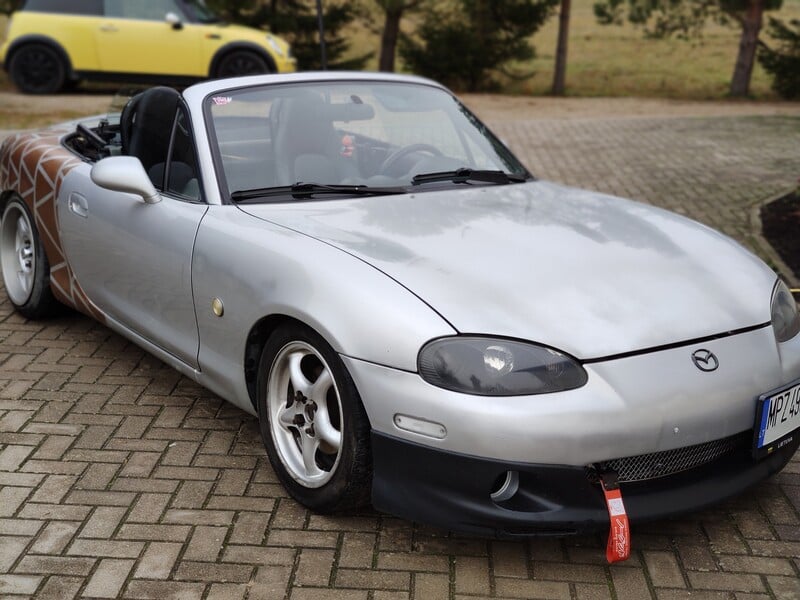 Mazda MX-5 II 2001 г