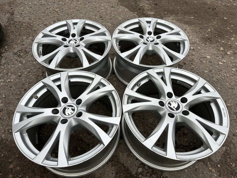 Photo 1 - Skoda Siunciam, 8J ET45 light alloy R17 rims