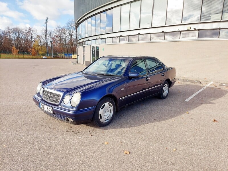 Mercedes-Benz E 250 W210 1995 m