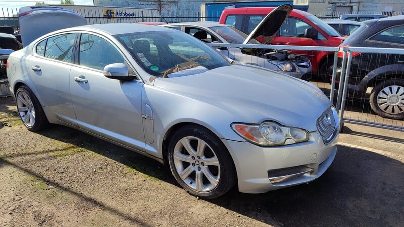 Photo 2 - Jaguar Xf X250 2009 y parts