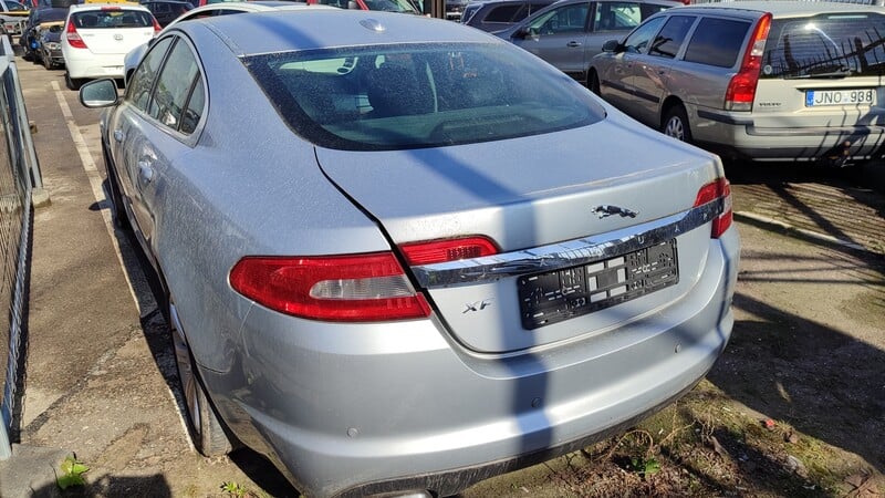 Photo 6 - Jaguar Xf X250 2009 y parts