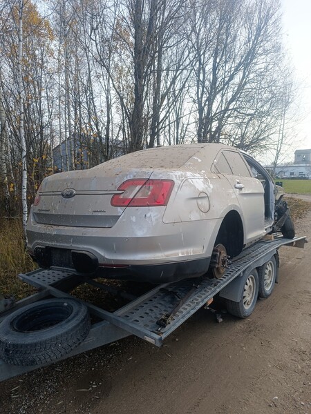 Ford Taurus 2013 y parts