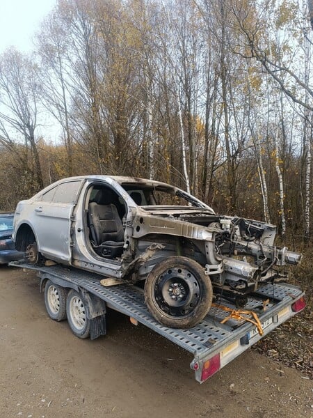 Photo 2 - Ford Taurus 2013 y parts