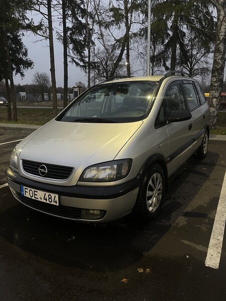 Opel Zafira 2000 m Vienatūris