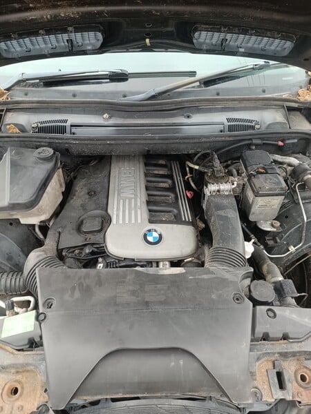 Photo 6 - Bmw X5 E53 D 2001 y parts