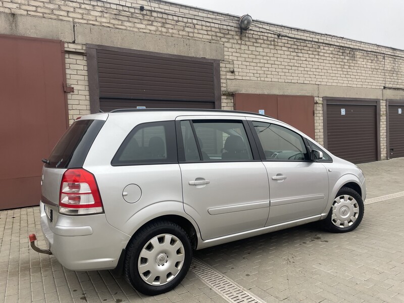 Opel Zafira 2007 m Vienatūris