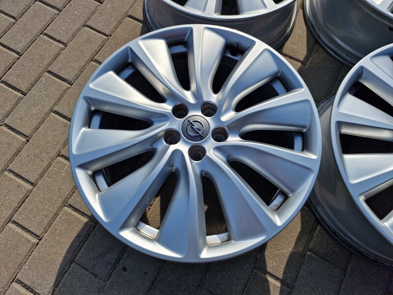 Photo 2 - Opel Grandland X Original Grandland X light alloy R19 rims