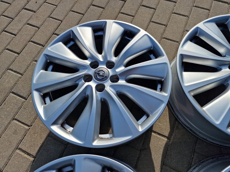 Photo 5 - Opel Grandland X Original Grandland X light alloy R19 rims