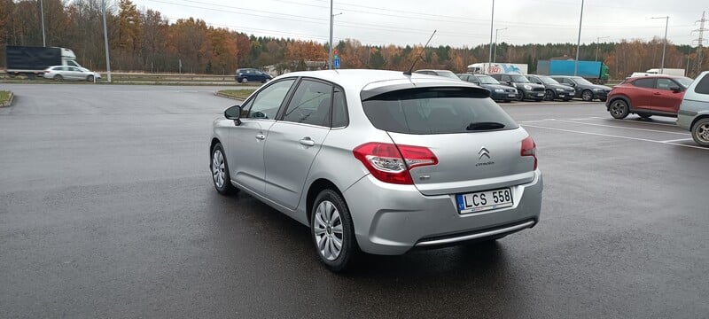 Photo 2 - Citroen C4 2011 y Hatchback