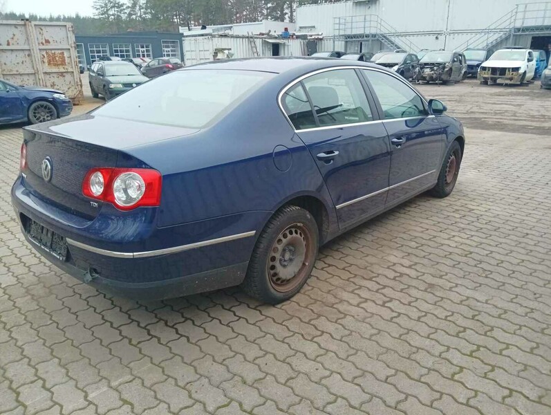 Photo 7 - Volkswagen Passat B6 2006 y parts