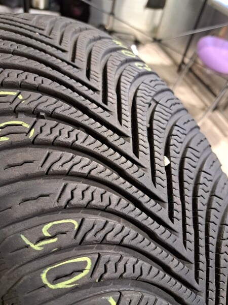 Photo 4 - Michelin Alpin5 R19 winter tyres passanger car