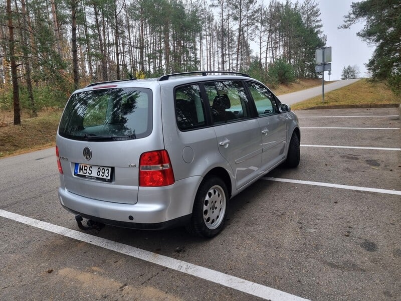 Фотография 4 - Volkswagen Touran 2006 г Минивэн