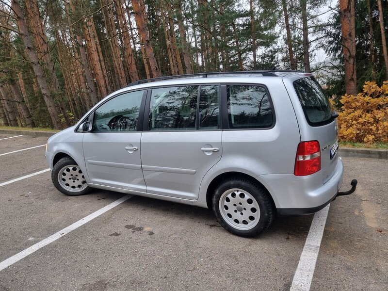 Фотография 6 - Volkswagen Touran 2006 г Минивэн