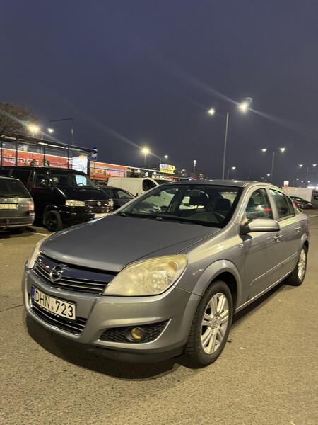 Opel Astra 2008 y Sedan