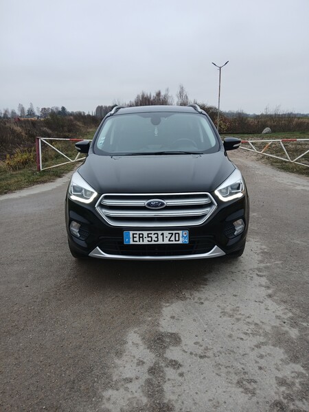 Ford Kuga 2017 г Внедорожник / Кроссовер