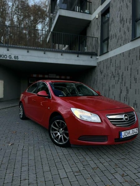 Opel Insignia 2010 y Sedan