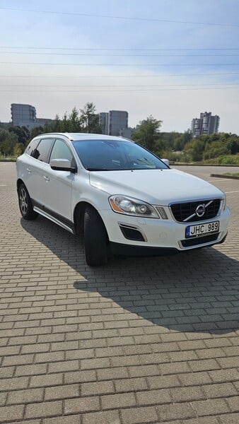 Volvo XC60 2012 г Внедорожник / Кроссовер