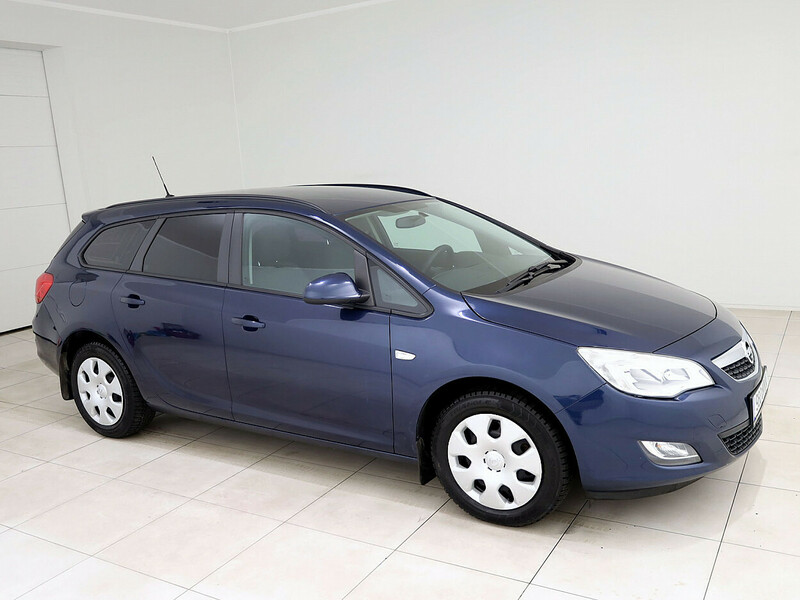 Opel Astra 2011 г Универсал