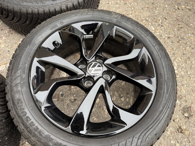 Photo 3 - Volkswagen Siunciam, 6.5J ET40 light alloy R16 rims