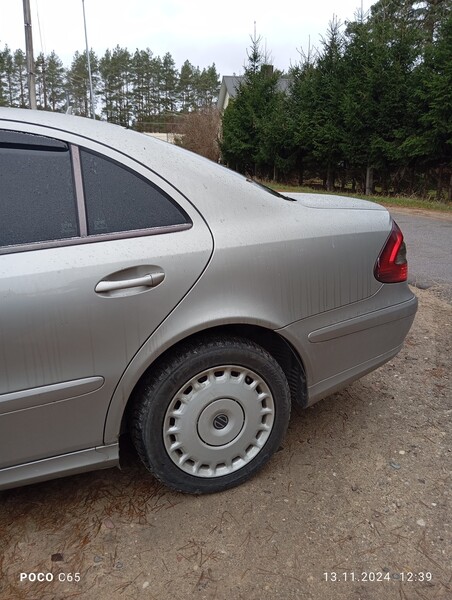 Photo 3 - Mercedes-Benz E 200 2007 y Sedan