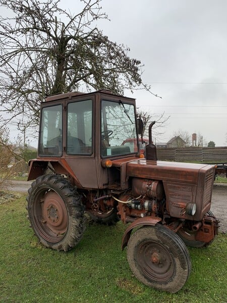 Photo 2 - T25 1995 y Tractor