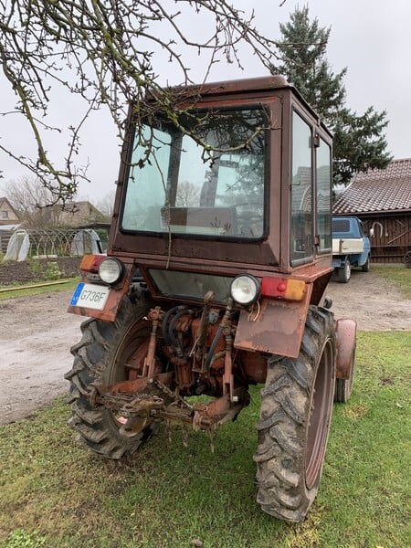 Photo 3 - T25 1995 y Tractor