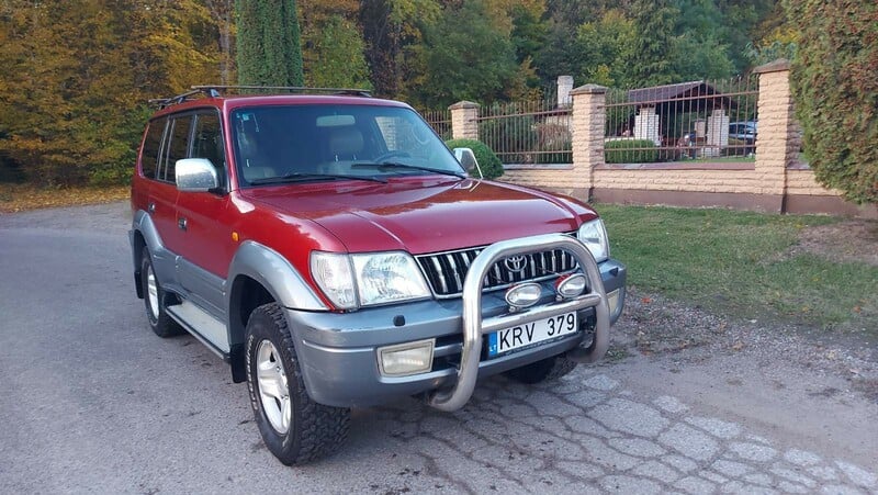 Toyota Land Cruiser 2000 y Off-road / Crossover