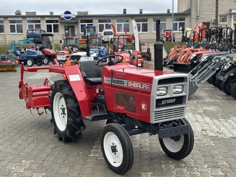 Photo 4 - Shibaura SD-2003 (2wd) 1979 y Tractor