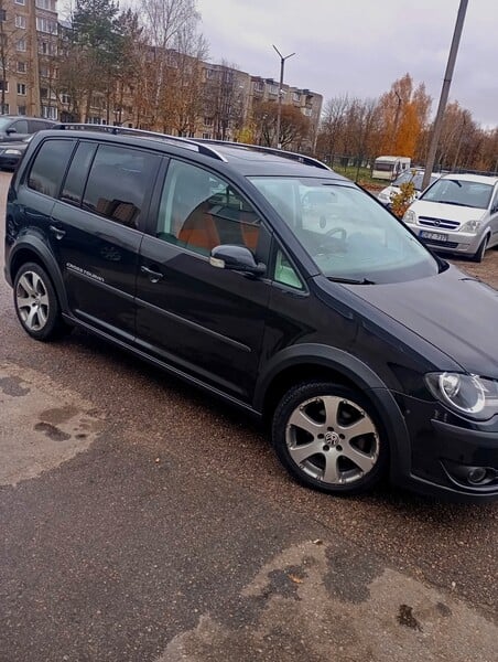 Фотография 4 - Volkswagen Cross Touran I 2007 г