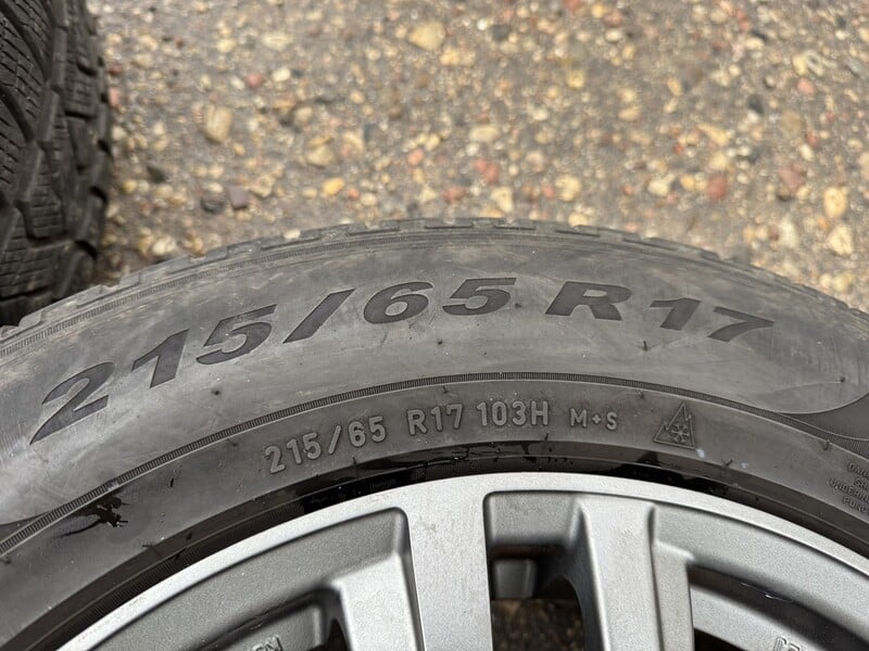 Photo 11 - Pirelli Siunciam, 4+6mm 2022 R17 winter tyres passanger car