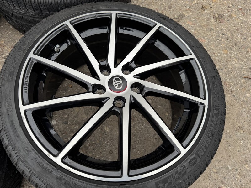 Photo 3 - Toyota Siunciam, 8.5J ET54 light alloy R19 rims