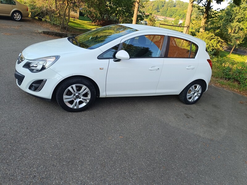 Фотография 3 - Opel Corsa 2013 г Хэтчбек